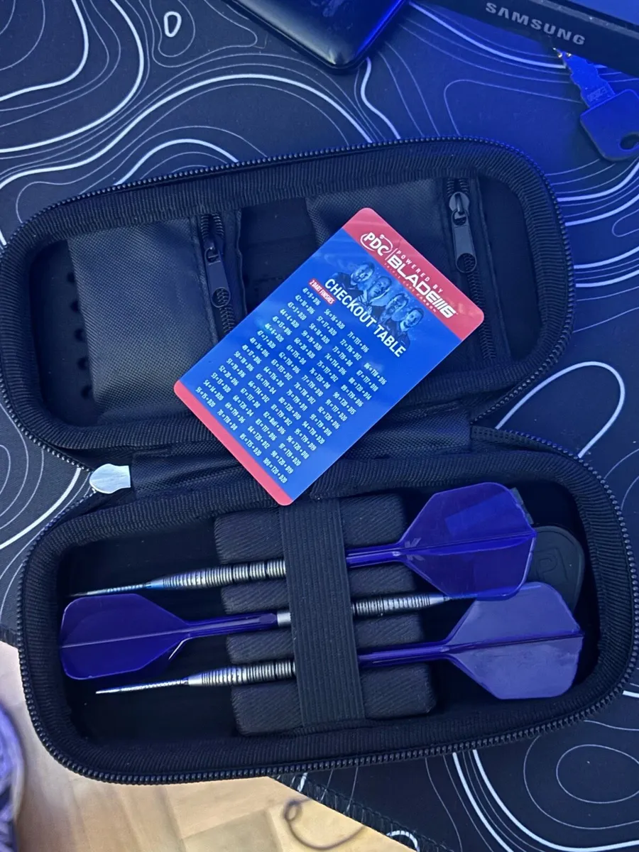 blade 6 dart board surround light and darts set - Image 2