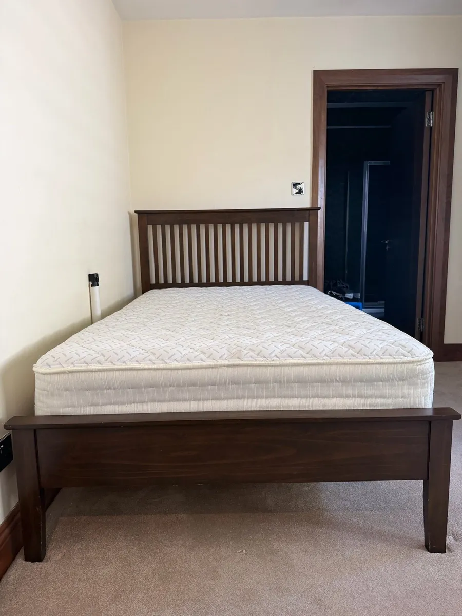 Bed - Image 1