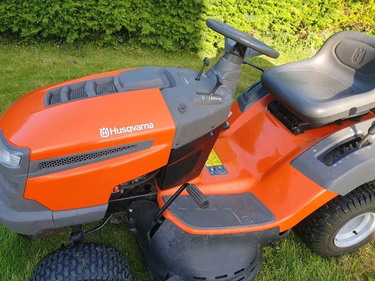 Husqvarna Ride on lawnmower TC38 - Image 4