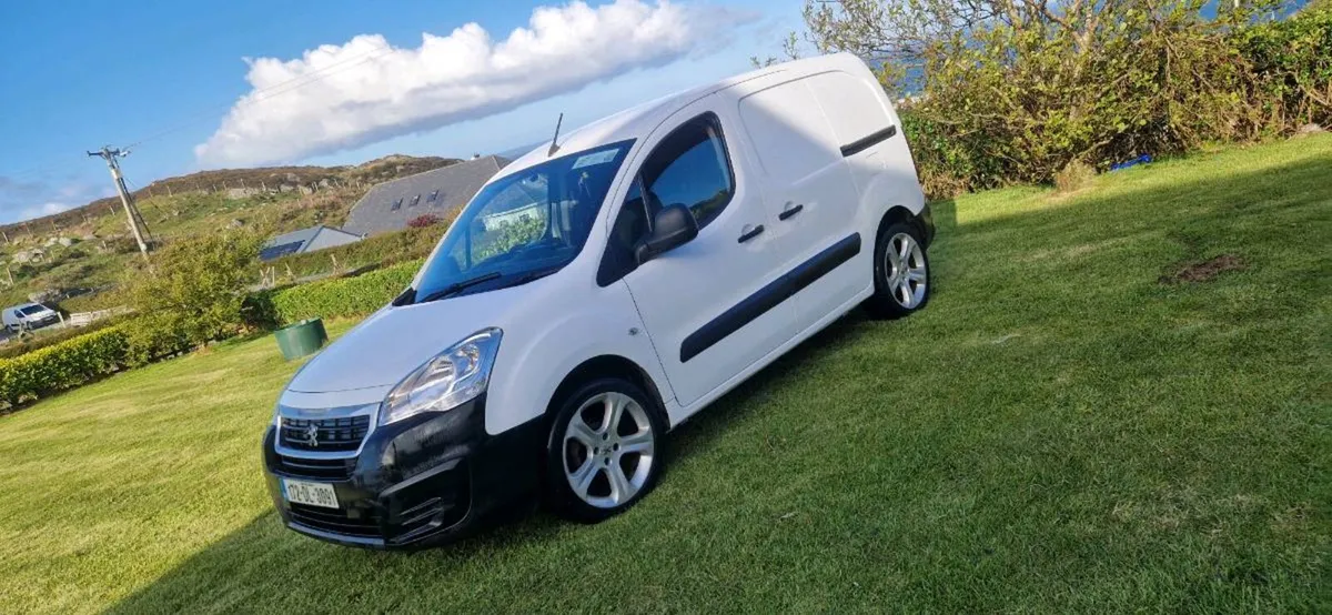 Van - Image 1