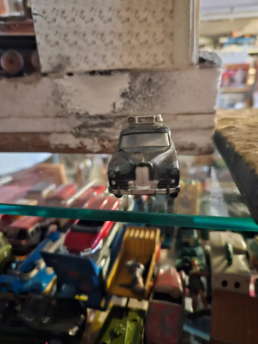Corgi 1960's Police Car - Image 1