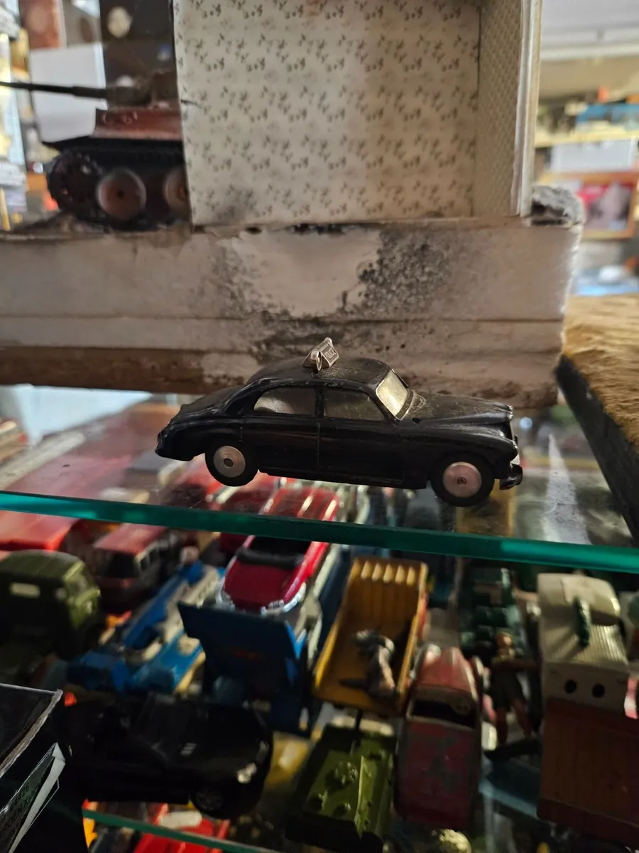 Corgi 1960's Police Car - Image 2
