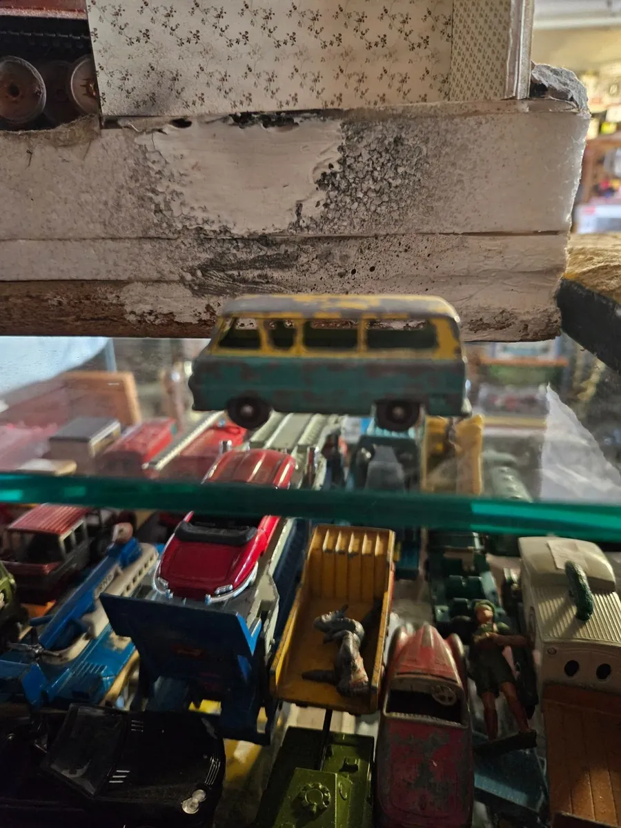 Matchbox Lesney Minibus - Image 2