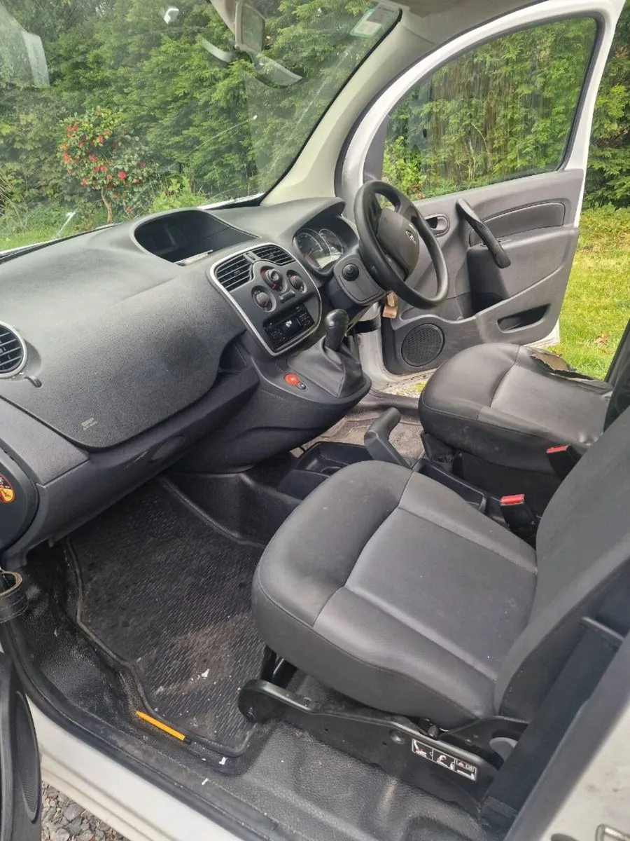 Renault kangoo maxi ze electric - Image 4