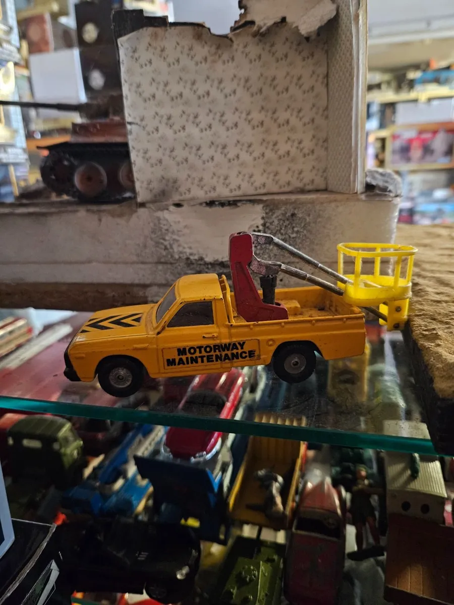 Corgi 1970's Motorway Maintaince Truck - Image 2