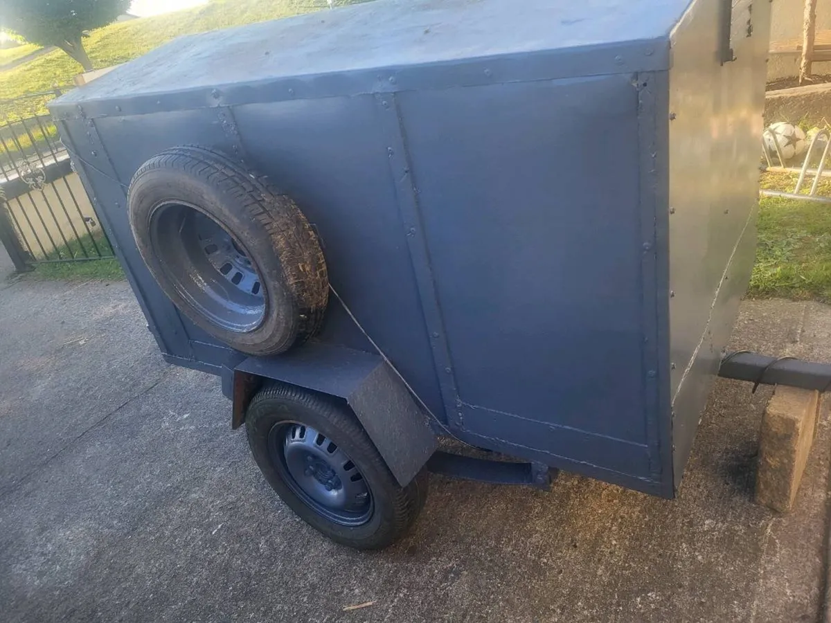 Dog Trailer - Image 2