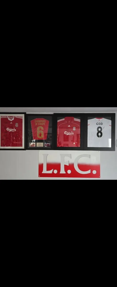Liverpool framed jeserys