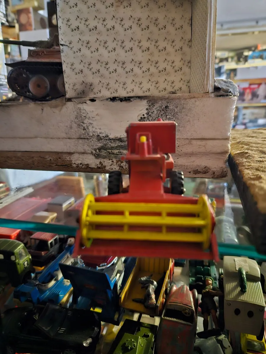 Matchbox Combine Harvester - Image 1
