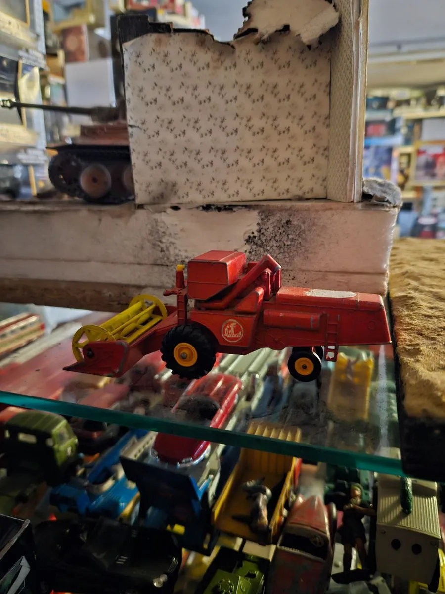 Matchbox Combine Harvester - Image 2