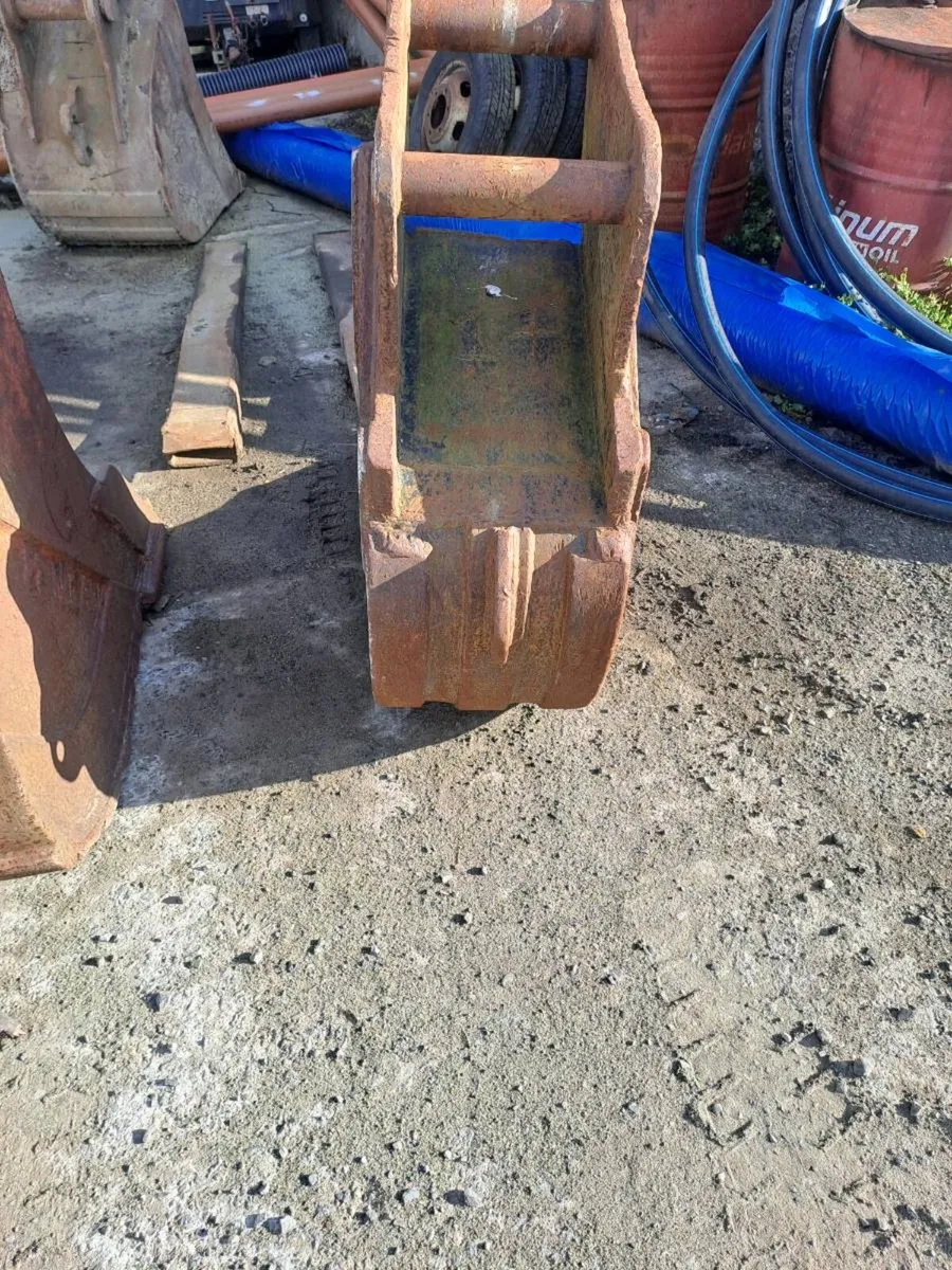 Buckets - Image 2