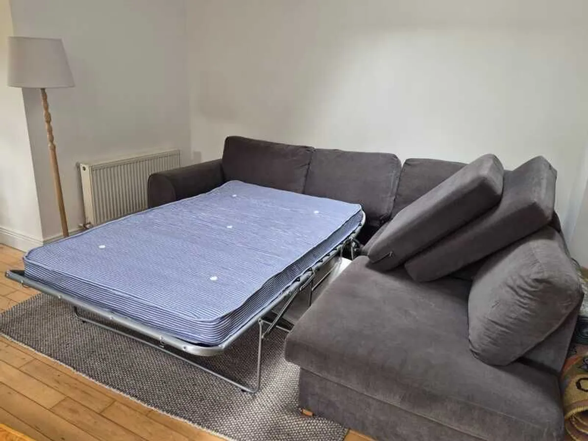 L-Shaped Corner Sofa with Pull-Out Bed - Image 2