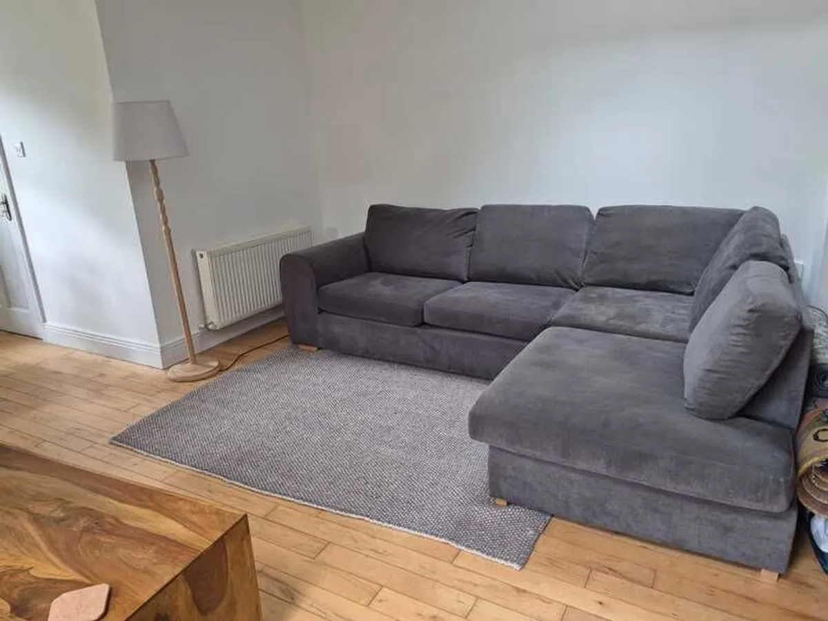 L-Shaped Corner Sofa with Pull-Out Bed - Image 3