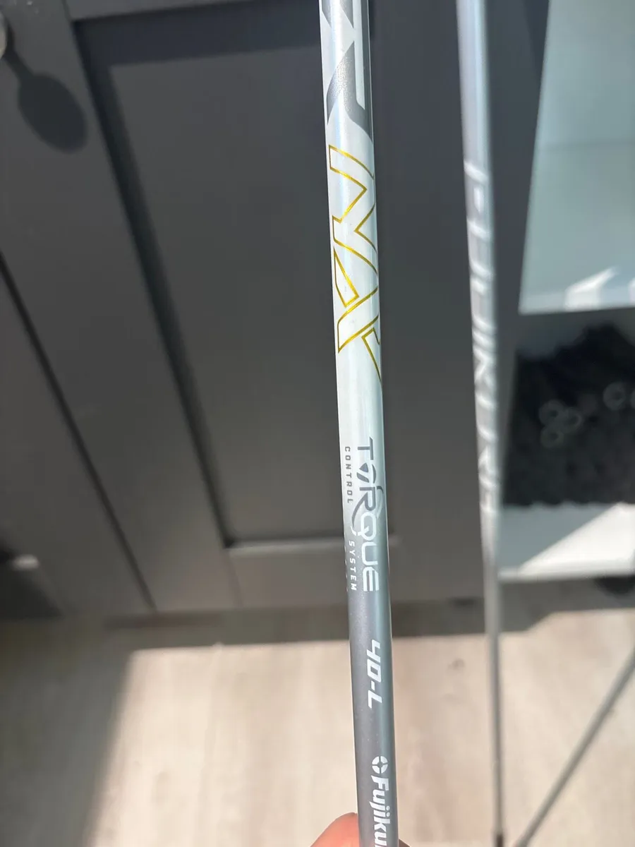 Taylor Made Qi10 Max Ladies (5 Wood + 5 hybrid) - Image 4