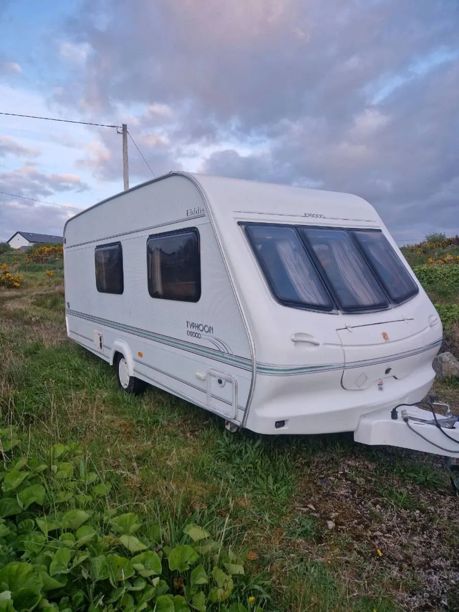 4/5 berth elldis typhoon ex2000 - Image 2