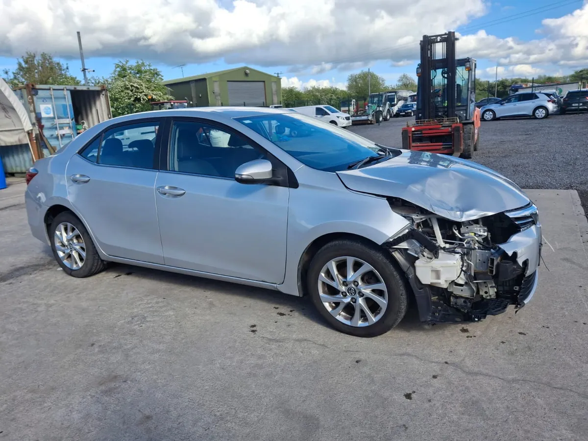 2017 Toyota Corolla 1.4 D4D Light Damage - Image 2