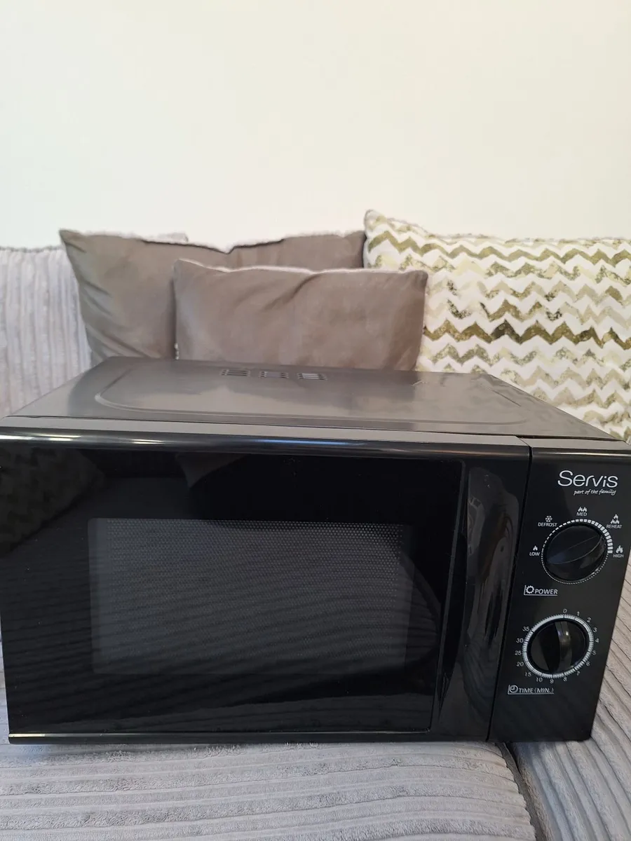 Microwave oven - Image 1