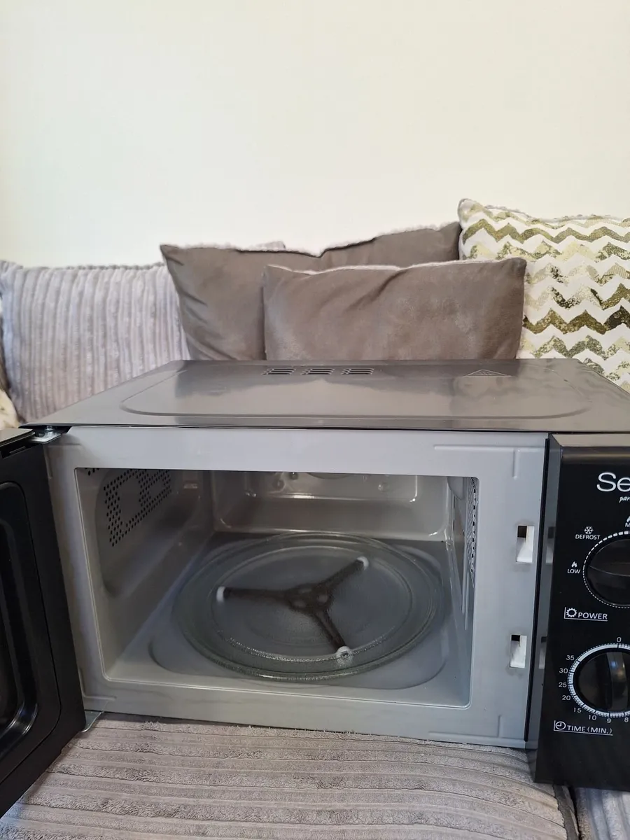 Microwave oven - Image 2