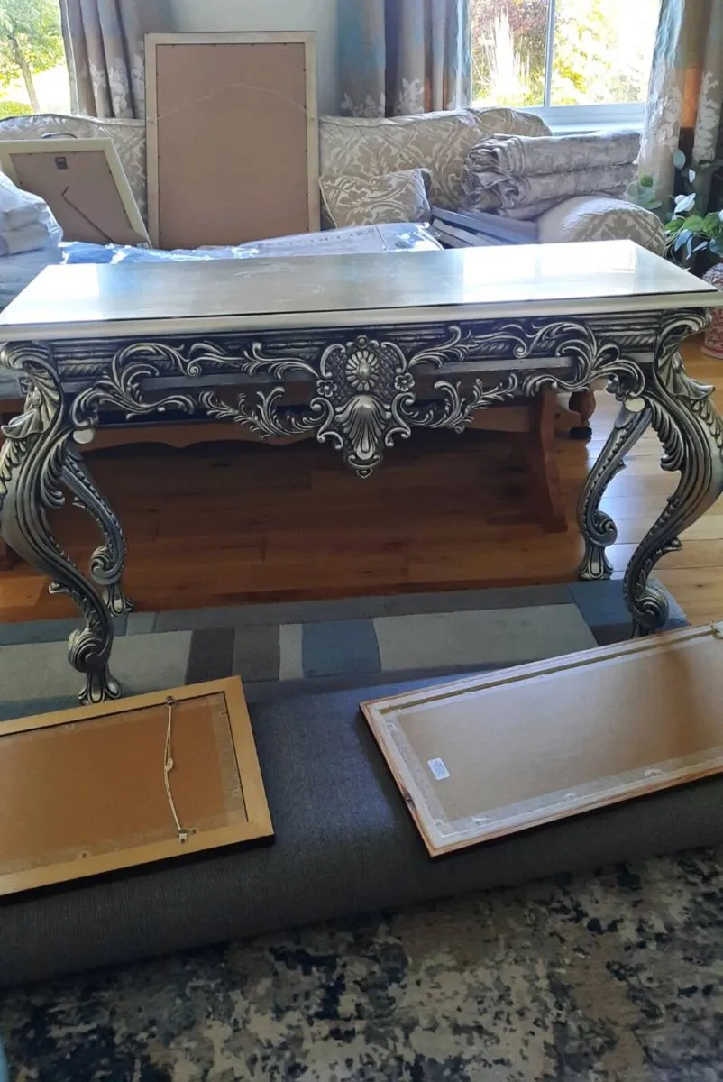 Console table