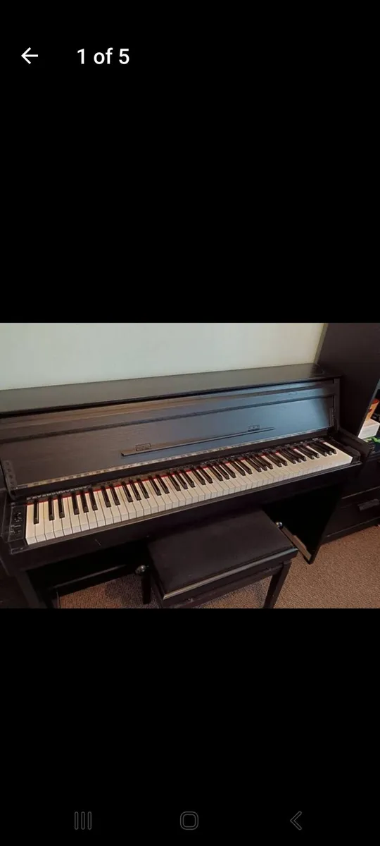 Digital Piano - Image 1