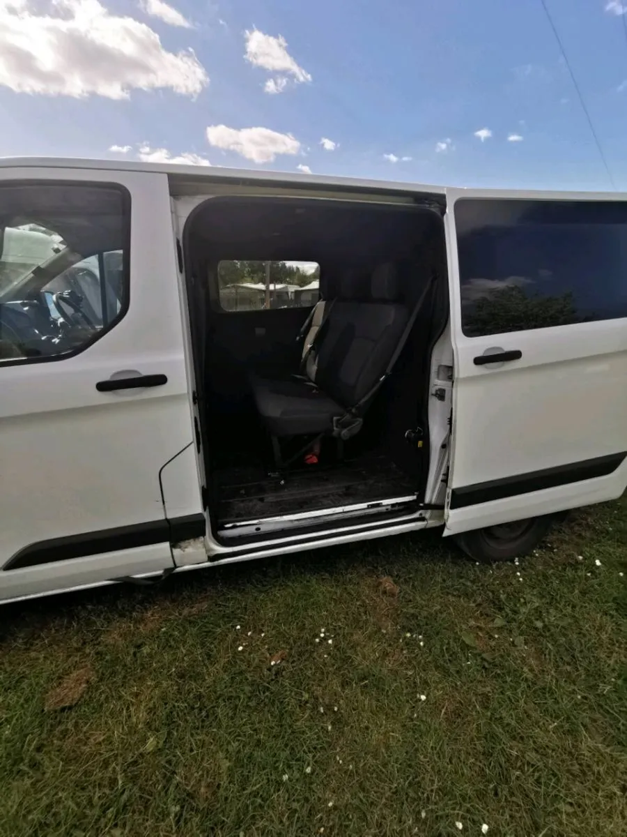 2016 crewcab custom 2.2 - Image 4