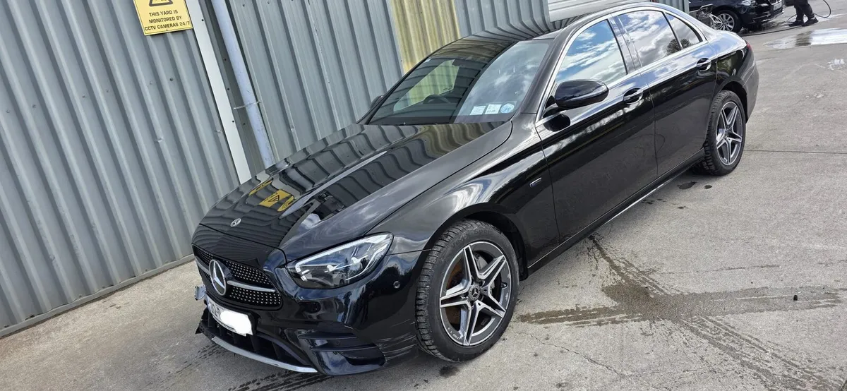 212 MERCEDES E300D AMG-LINE - Image 1