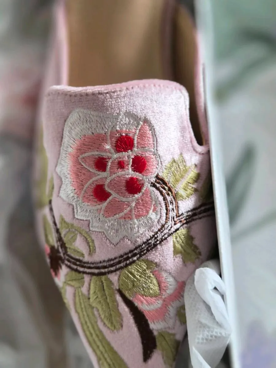 Shoe - Image 2