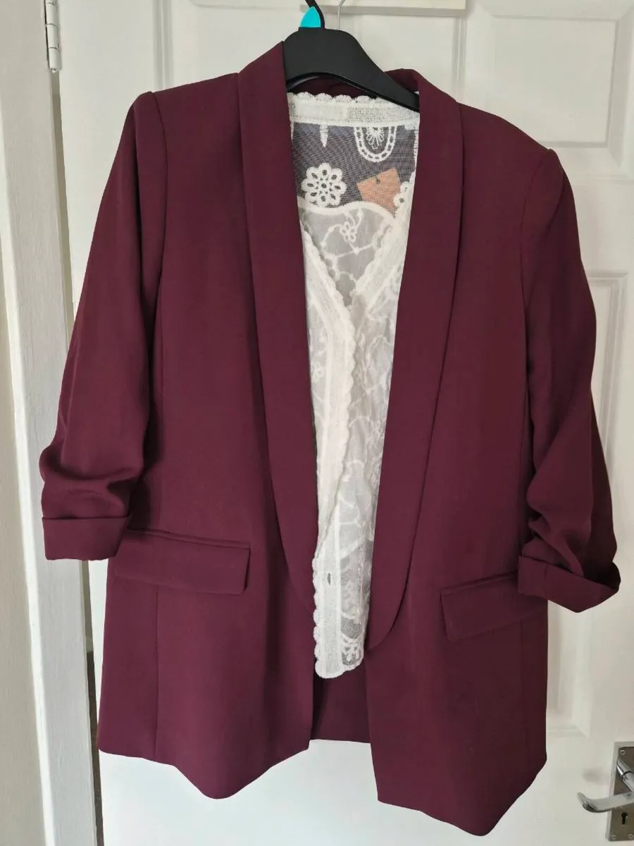 ladies suit - Image 1