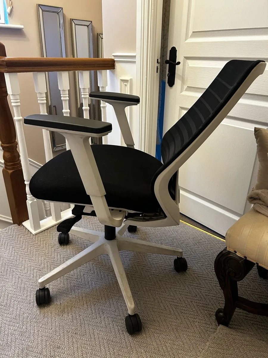 NV Ergonomic Office Chair White Frame - Image 1