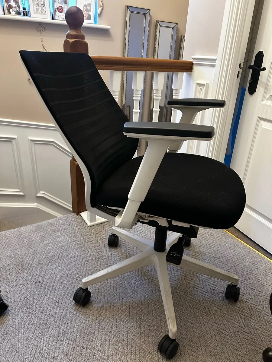 NV Ergonomic Office Chair White Frame - Image 2