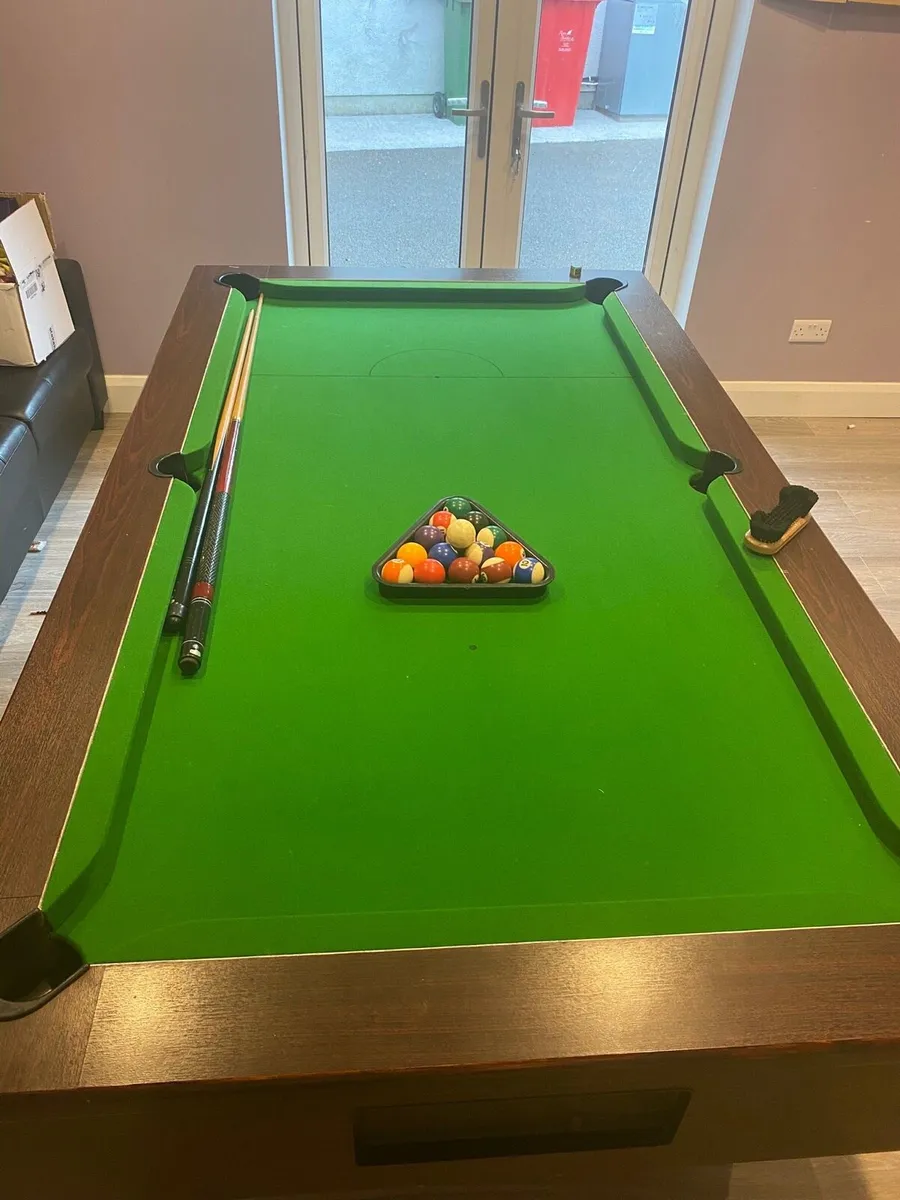 Pool table - Image 2