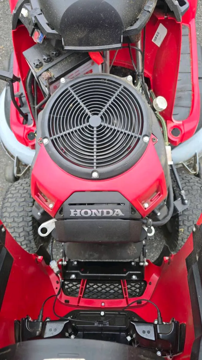 25HP Honda twin cut - Image 4
