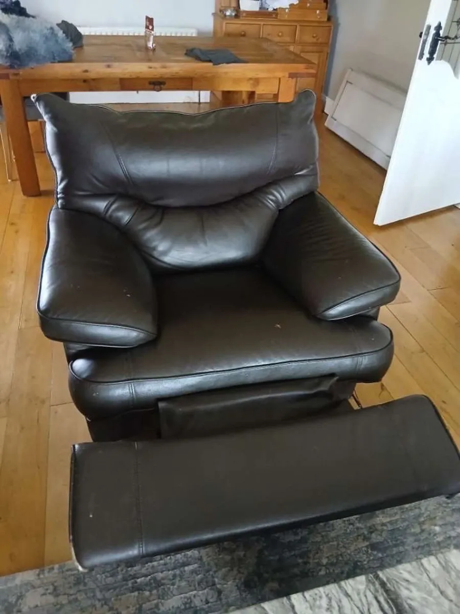 Couch and recliner - Image 2