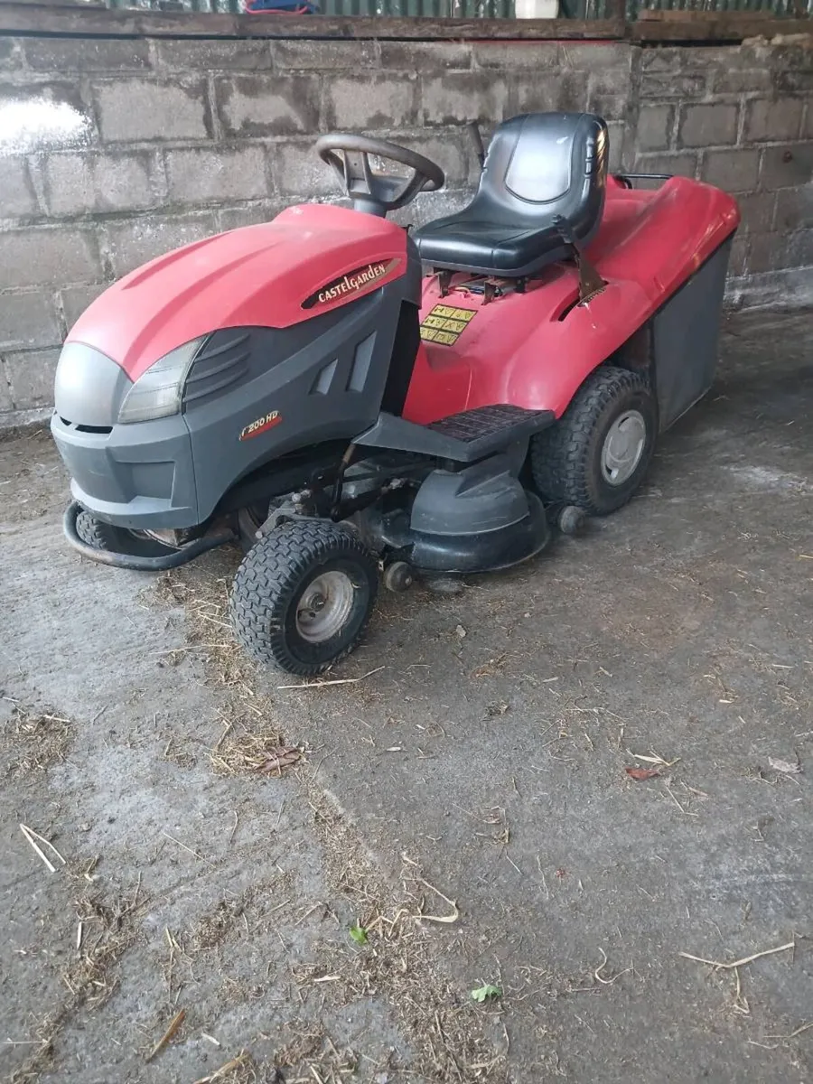 Castlegarden Ride on Lawnmower - Image 1