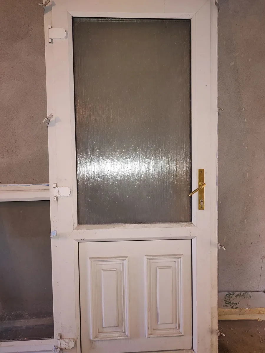 Garage door and window - Image 2