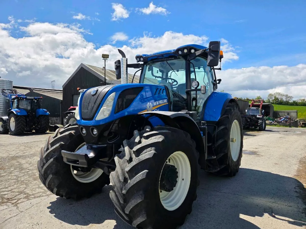 New Holland T7260 - Image 3