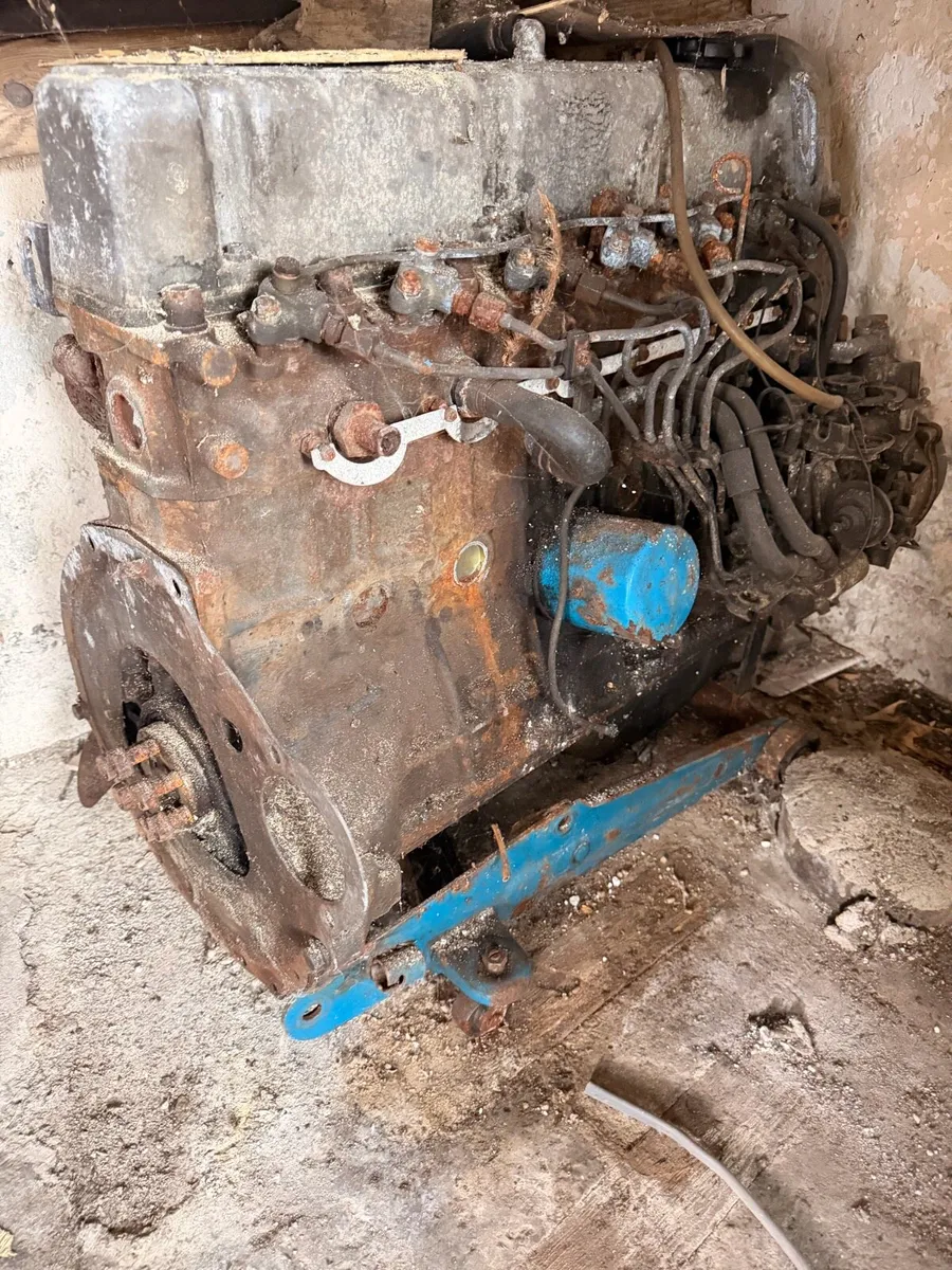 Nissan V570 engine - Image 1