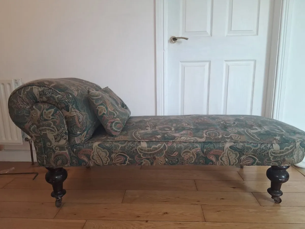 Chaise Longue/Day Bed - Ideal statement piece - Image 1