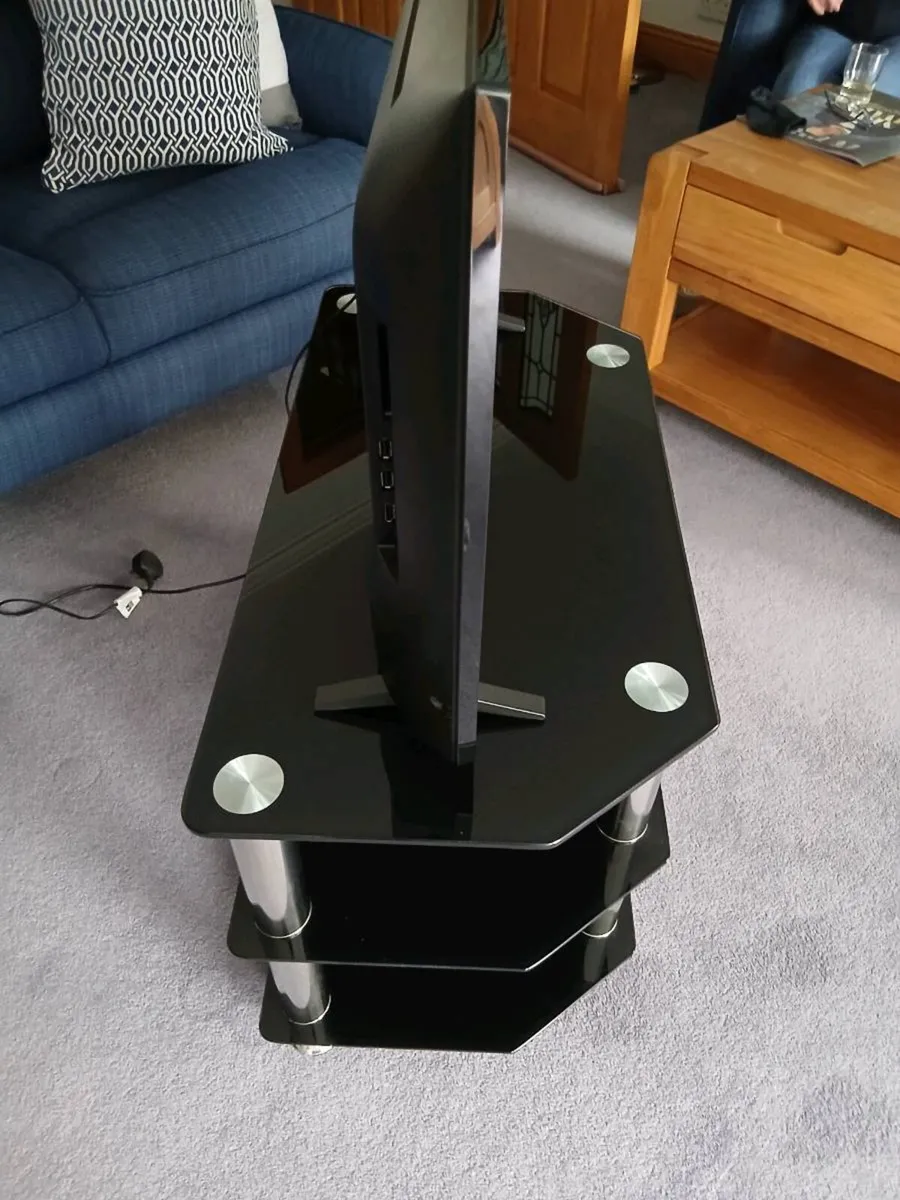 TV and Table - Image 3