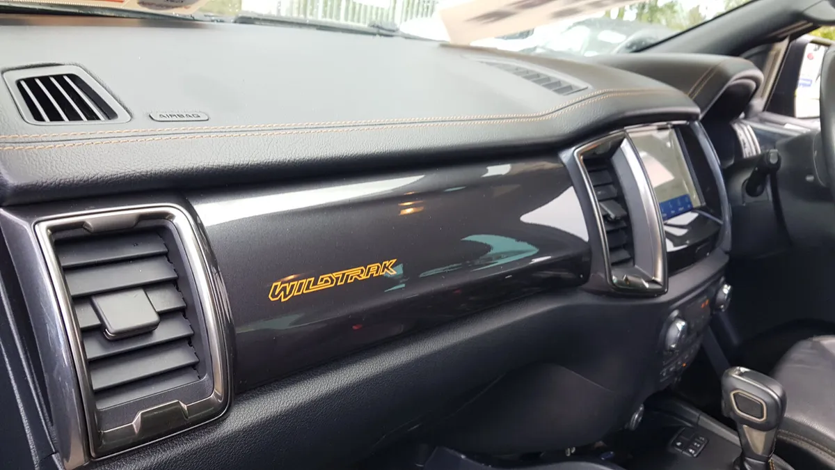 Ford Ranger WILDTRAK 2023 ONE OWNER MINT VAT INVOI - Image 4