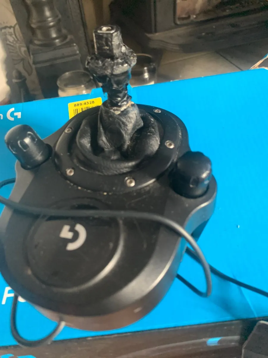 G29 Steering wheel and shifter - Image 2