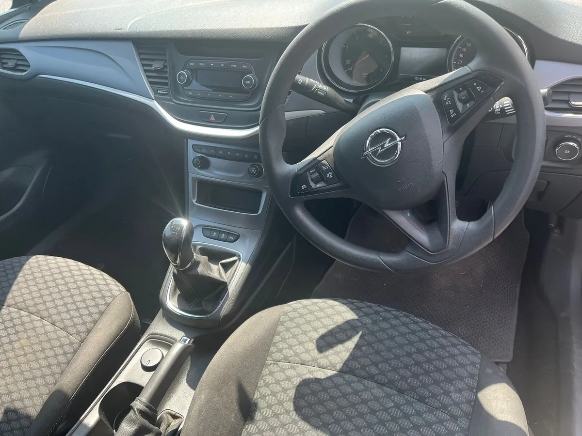 Opel Astra Van Low Milage - Image 3