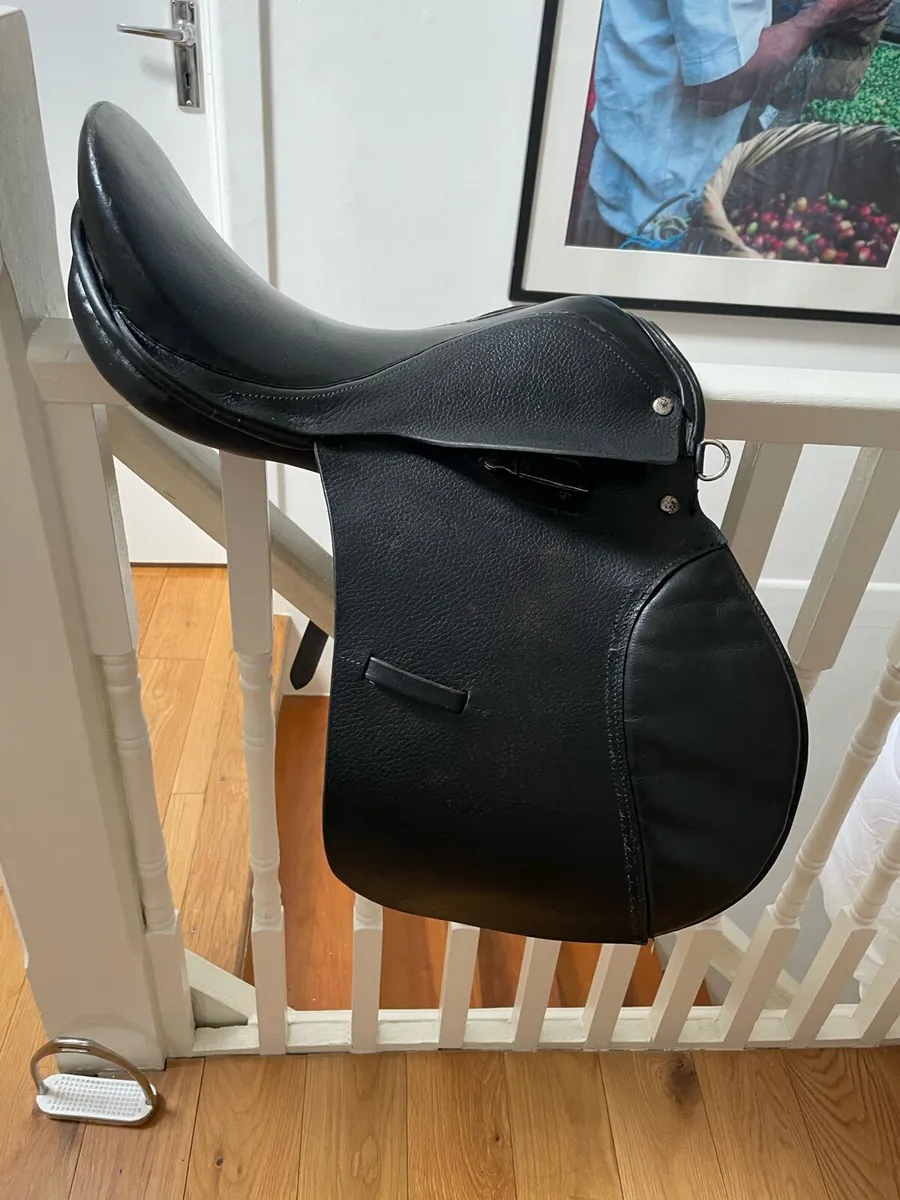 16.5” black saddle - Image 2