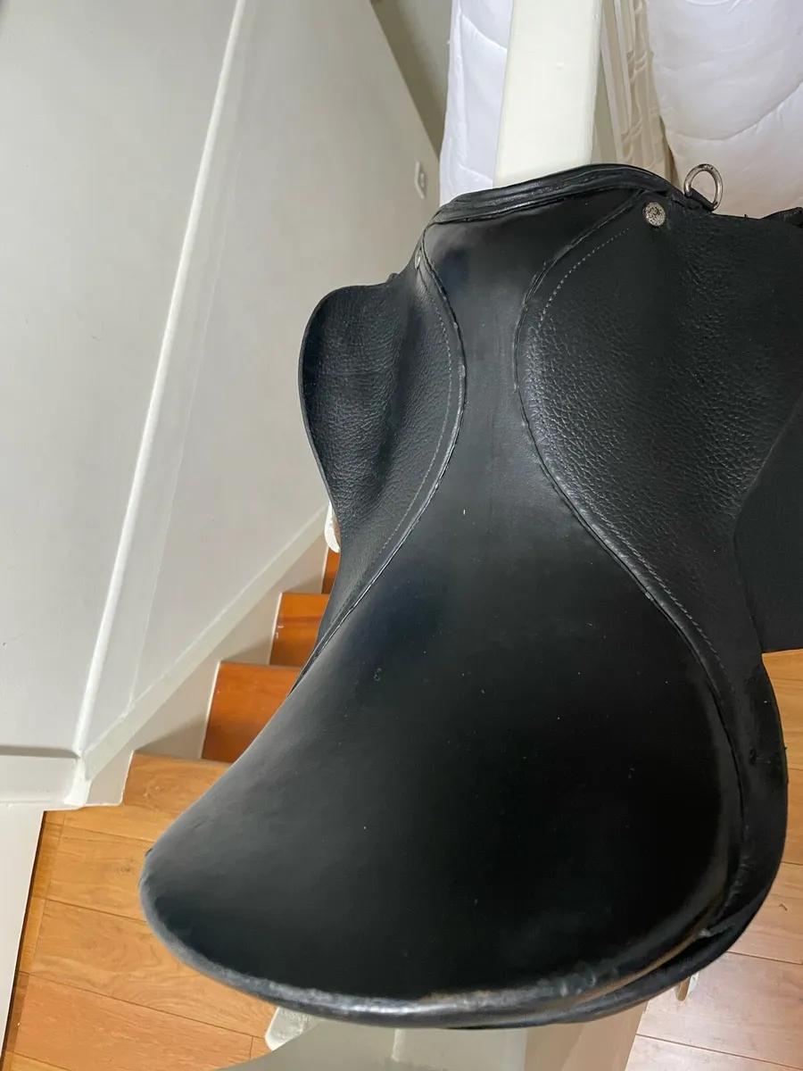 16.5” black saddle - Image 4