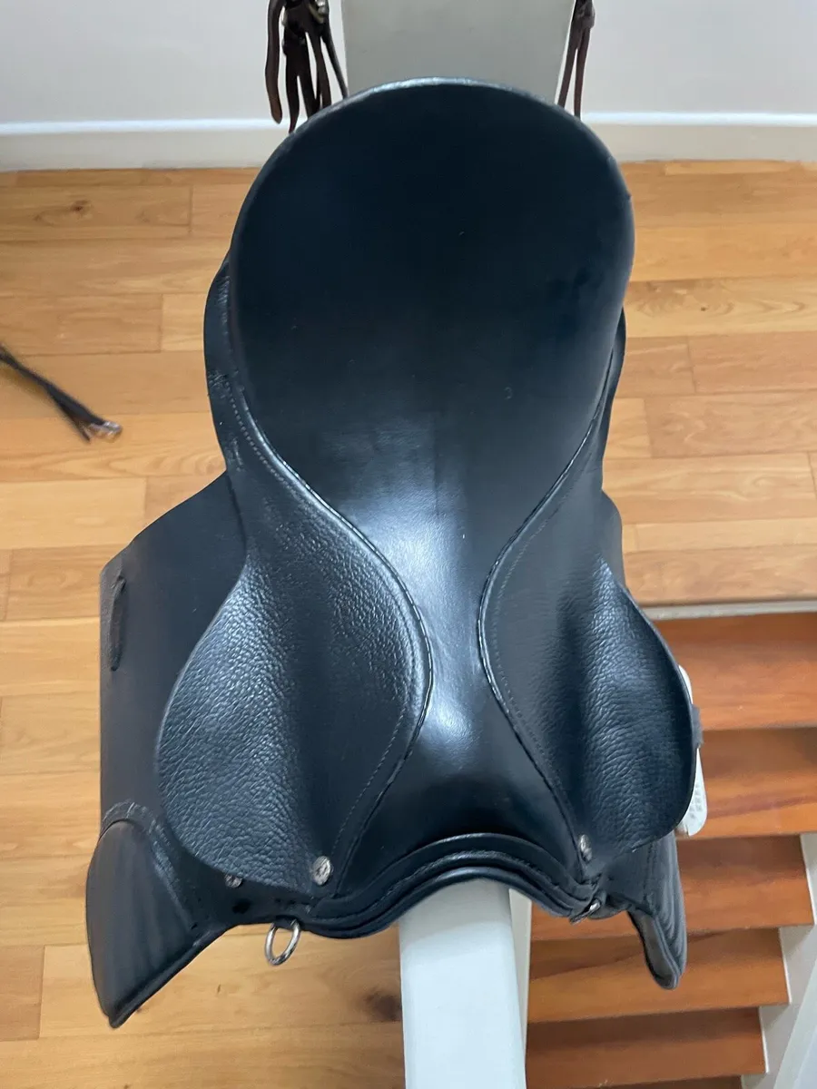 16.5” black saddle - Image 3