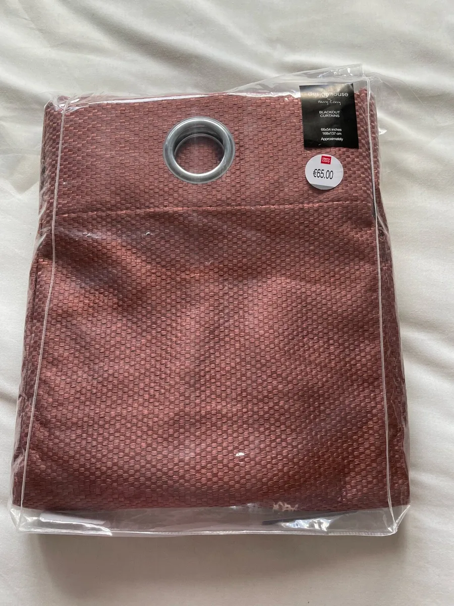 Curtains - Image 4