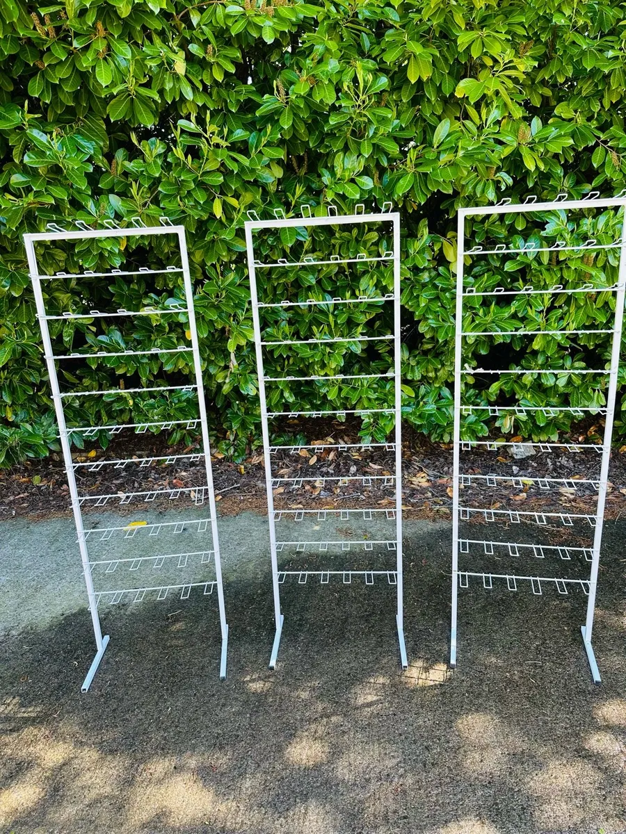LARGE WHITE DISPLAY STANDS - 3 AVAILABLE - Image 3
