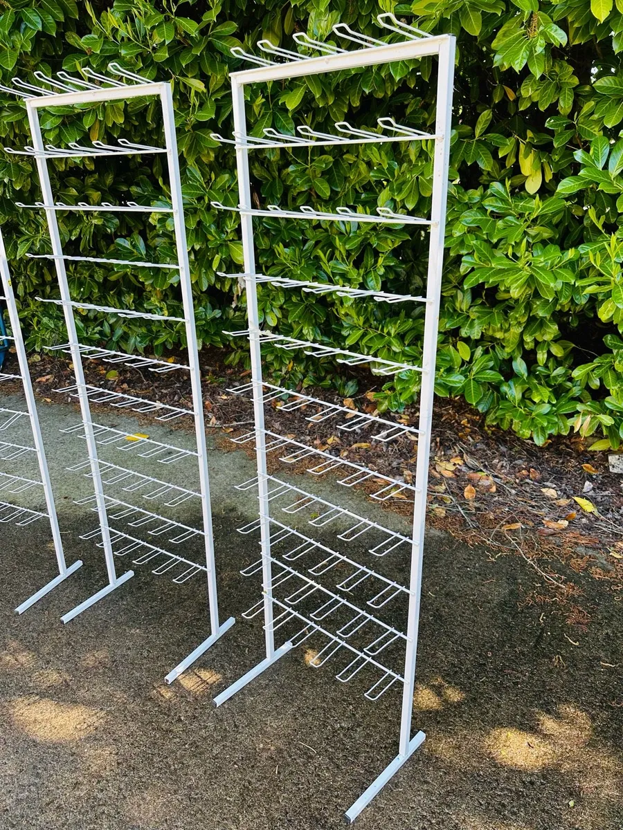 LARGE WHITE DISPLAY STANDS - 3 AVAILABLE - Image 4