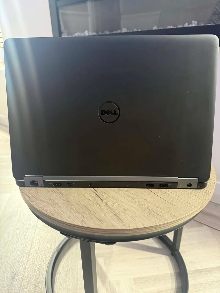 Laptop - Image 4