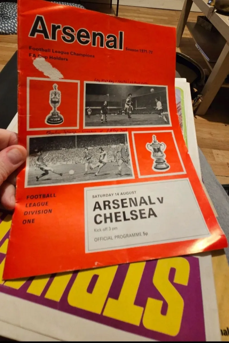 2 Football Magazines and Programme - Image 3