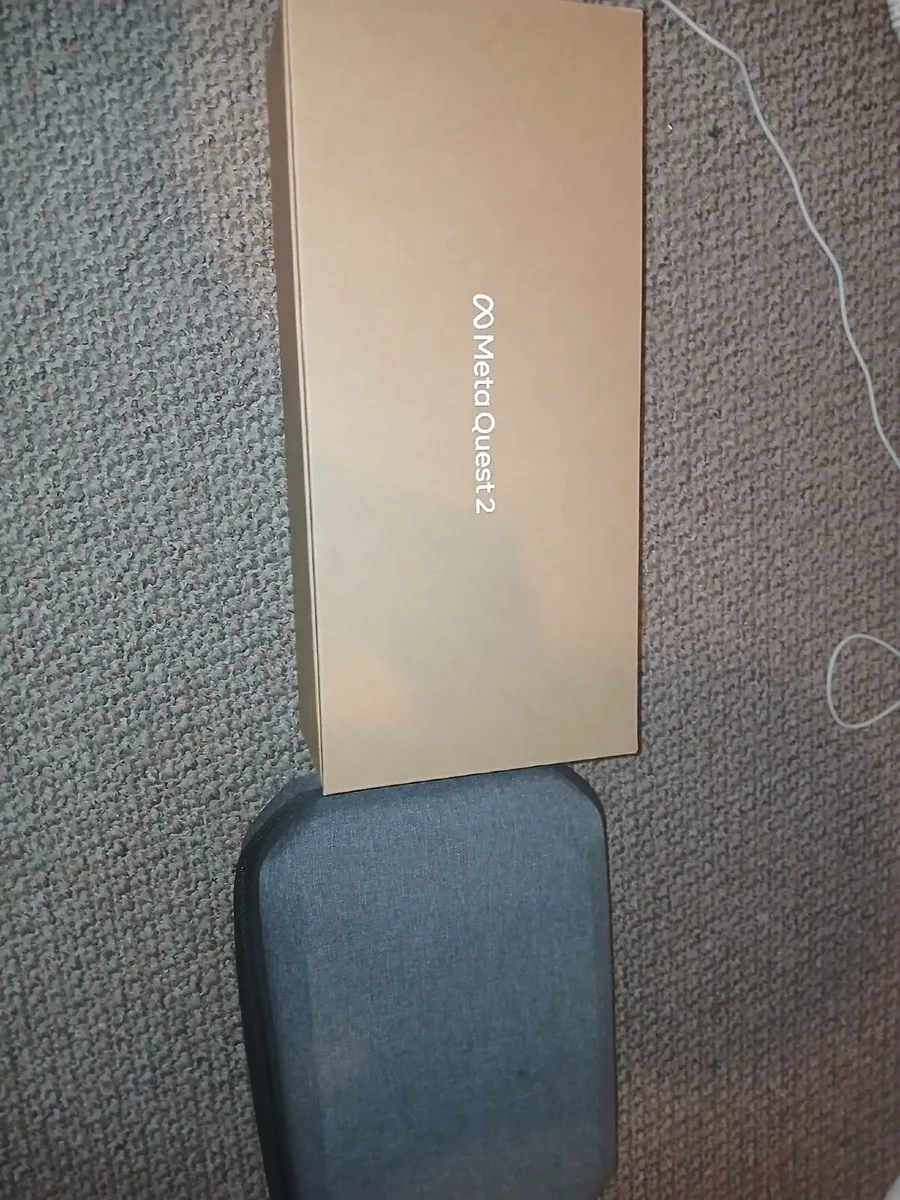 Meta quest  2 vr headset - Image 4